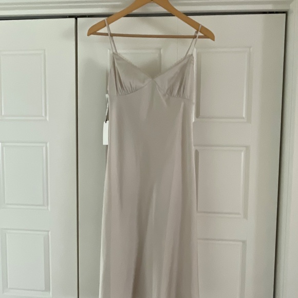 Aritzia Rae satin dress size small matte pearl - Picture 9 of 10